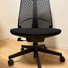 【ほぼ新品】イトーキ　サリダ　YL6 　ブラック