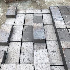 レンガ　最高級イブシブラック（敷用）　在庫一掃セール品の画像