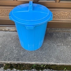 ペール型ダストボックス フタ付き ４５Ｌ ゴミ箱の画像