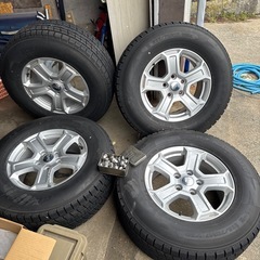 JLラングラー 純正スタッドレスタイヤ　goodyear 265...