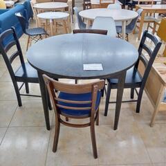 リユースのサカイ太田店　値下げしました。★ジモティ割あり★  ダイニングセット 黒 H73×D104.5×W104.5 クリーニング済み OJ9256の画像