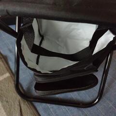 折りたたみ、収納チェアの画像