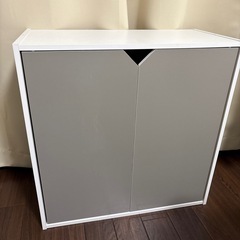 扉付き収納ボックス