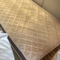 ダブルマットレスの画像