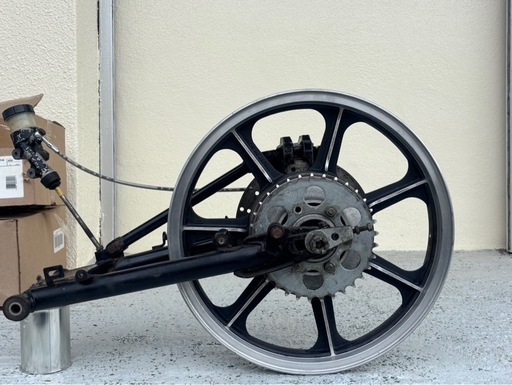 Z400FXリア足回り1式