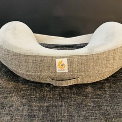 エルゴベビー 授乳クッション ナチュラルカーブ・ナーシングピロー