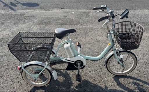 今話題のアイテムを ブリヂストン電動アシスト自転車三輪車アシスタワゴンAW1C38 (白 自転車本体