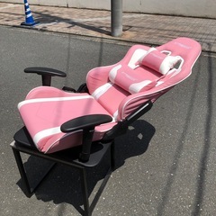 ゲーミングチェアの画像