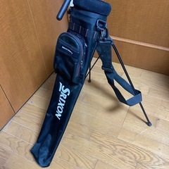 ダンロップのスリクソンブランドのスタンド式クラブケース