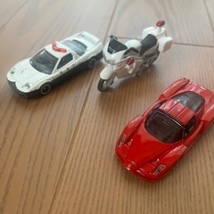 トミカ　ミニカーセット3台
