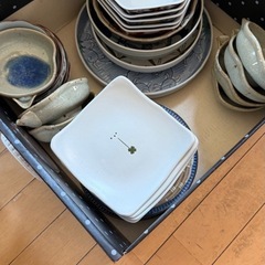 【0円】食器いろいろ、お好きなだけ差し上げますの画像