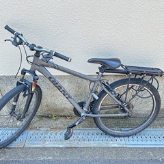 GIANT 自転車　リアキャリア付き❗️ネジ取れてる部分あり❗️