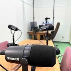 インターネットラジオ局「かしみんFM」の番組収録スタッフ