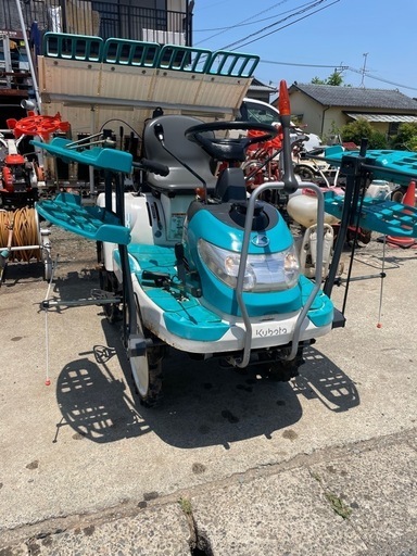 田植機　クボタ　４条植え