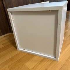 扉付き物入れの画像