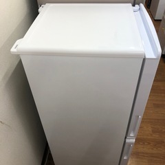 安心の1年保証付！！【TOSHIBA 2ドア冷蔵庫】売ります！取りに来れる方限定！ 安心の6ヶ月保証付き！TOSHIBA(東芝) 5ドア冷蔵庫売ります！