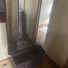ご希望の場合は鏡付きのテーブルをご購入いただけます。美しいと思います。の画像