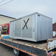 物置⭐︎店舗等の在庫保管にトラックアルミ箱
