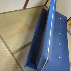 再募集 ソファーベッド　ブルーの画像