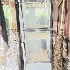 あげます！ショーケース、インテリアに　
