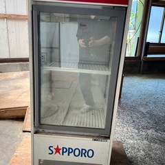業務用冷蔵庫　電源入るけど冷えません　サンデン