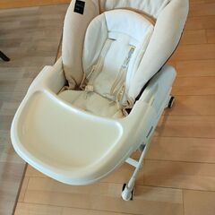 Combi　ハイローチェア