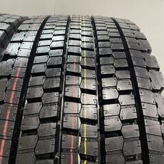 【新品】24年製 札幌発 引取OK BS W900 295/70R22.5 151/148J 22.5インチトラックタイヤ スタッドレス 2本 地山 大型トラック 　(JRF005)クレジットカード QRコード決済可能の画像