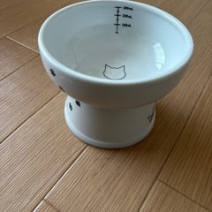 一度も口をつけてません　猫壱　猫用　ウォーターボウル　目盛りの画像