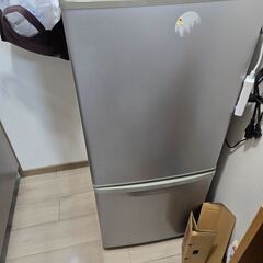 【美品】パナソニック冷蔵庫 NRB143W