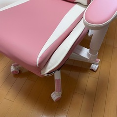 ゲーミングチェアの画像
