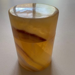 天然石？でできている入れ物