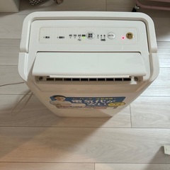アイリスオーヤマ　除湿機 衣類乾燥の画像