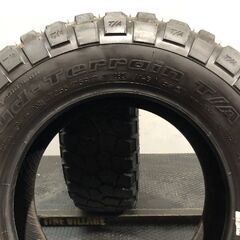 BF Goodrich Mud-Terrain T/A KM2 グッドリッチ 255/75R17 17インチ 夏タイヤ 2本 22年製 ラングラー等　(MTA050)クレジットカード QRコード決済可能の画像