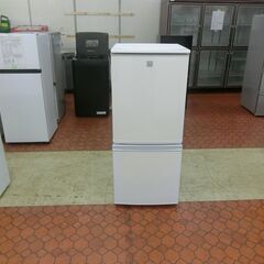 ID 618954   シャープ　137L　２０１９年製　SJ-14E7-KW