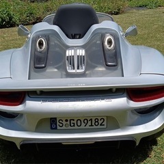 トイザらス 電動乗用 ポルシェ 918 スパイダー 子供の画像
