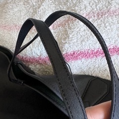 MICHAEL KORS リバーシブル 緑 黒 バッグの画像