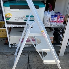 🌟文章お読みください🌟E-416 ハシゴ ホワイトカラーですの画像