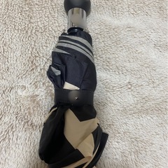 カメリア柄 折りたたみ傘 シャネル好きな方におすすめの画像