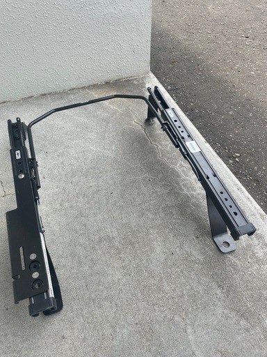 レカロシートレール　ホンダNONE JG1-2 運転席