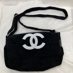CHANEL ノベルティ ロゴマーク ショルダーバッグ