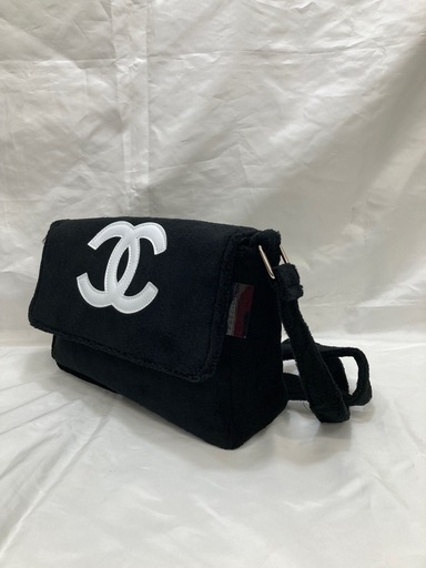 CHANEL ノベルティ ロゴマーク ショルダーバッグ