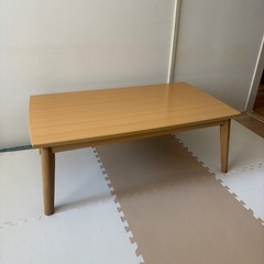 【中古・美品】テーブル / こたつ布団付き 