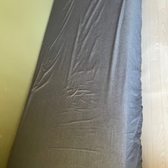 シングルマットレス脚付
