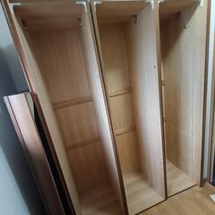 大型の衣装タンス(分解済)の画像