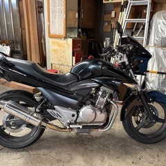 SUZUKI GSR250 自賠R8.12月まで　即乗り出しOK...