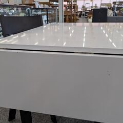 ジモティー見た！で5%OFF【2人掛けダイニングセット】ニトリ NITORI ダイニングセット テーブルセット 回転椅子 伸長式 バタフライテーブル ベンチ付き:ホワイト/ダークブラウンの画像
