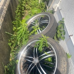 車のタイヤ