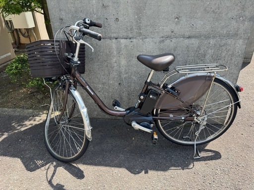 引き取りに来てくれる方限定　電動自転車　前輪壊れてます