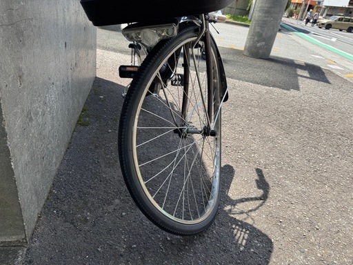 引き取りに来てくれる方限定 電動自転車 前輪壊れてます