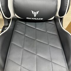 ジモティ来店特価!!　ゲーミングチェア　GXTRACE　ホワイト×ブラック　　J-250573の画像